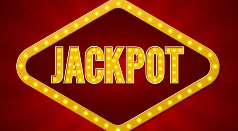 Người chơi có thể tham gia jackpot online hoặc tại casino